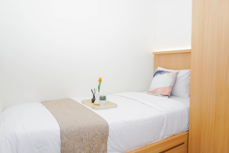 Bedroom 3, 3 Pax Airy 2BR at Pollux Chadstone Apartment By Travelio, Cikarang