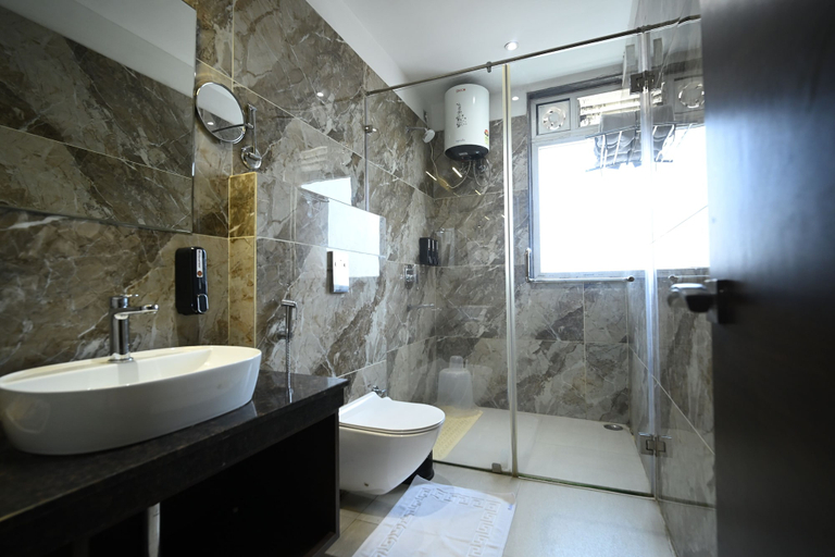 Bathroom, Rohika AAU-IGH, Kamrup Metropolitan