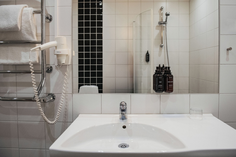 Bathroom 3, Home Hotel Bristol, Arvika