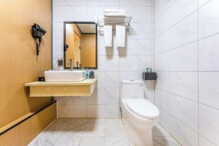 Bathroom 3, Boluo Yanting Business Apartment, Huizhou