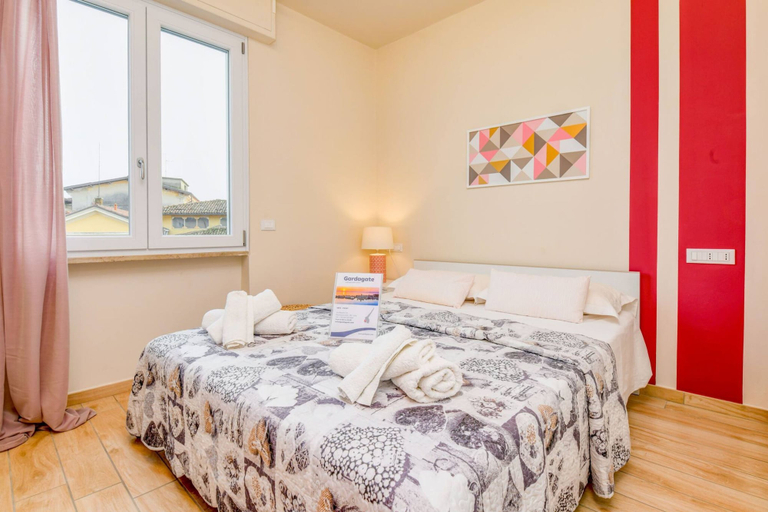 Room 2, Casa Vino in Sal With 1 Bedrooms and 1 Bathrooms, Brescia