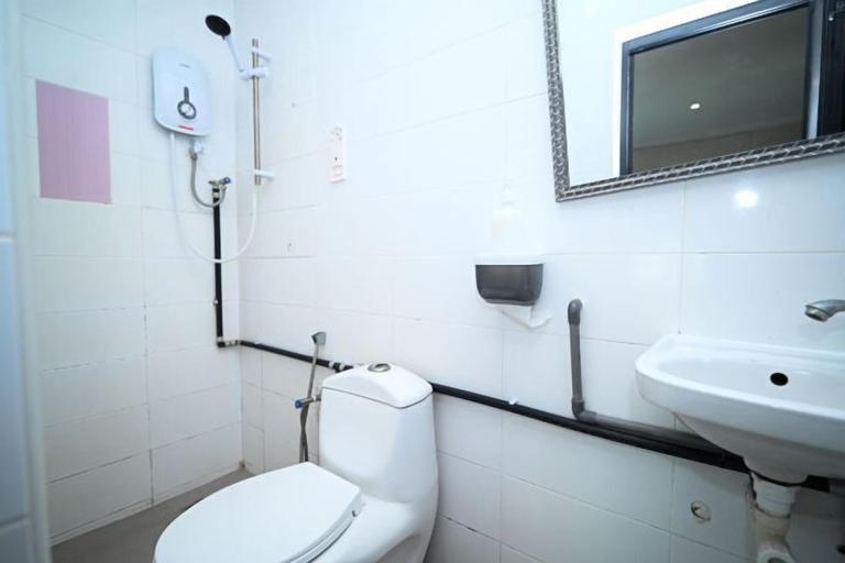 Bathroom 4, Swing & Pillows @ Penang Road, Georgetown Penang, Penang Island