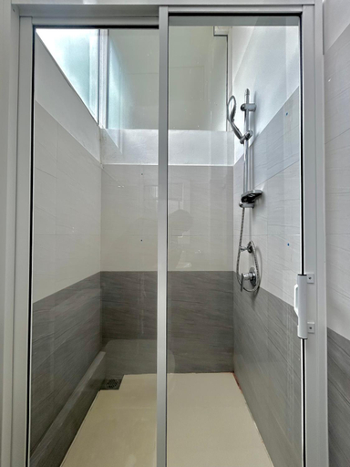 Bathroom 4, Terrace Kandy, K.F.G. & G. Korale