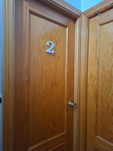 Others 5, Habitaciones privadas con cama doble en Sevilla, Sevilla