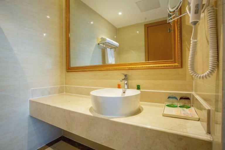 Bathroom 4, Vienna International Hotel (Khorgos Port), Ili Kazakh