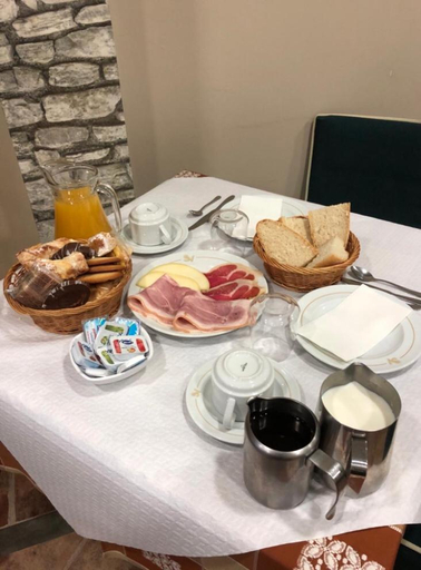 Food & Drinks 2, Hostal Salones Victoria, León