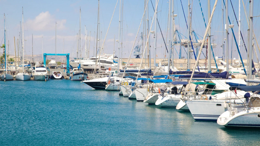 Room 4, Finikoudes Marina View 102, Larnaca