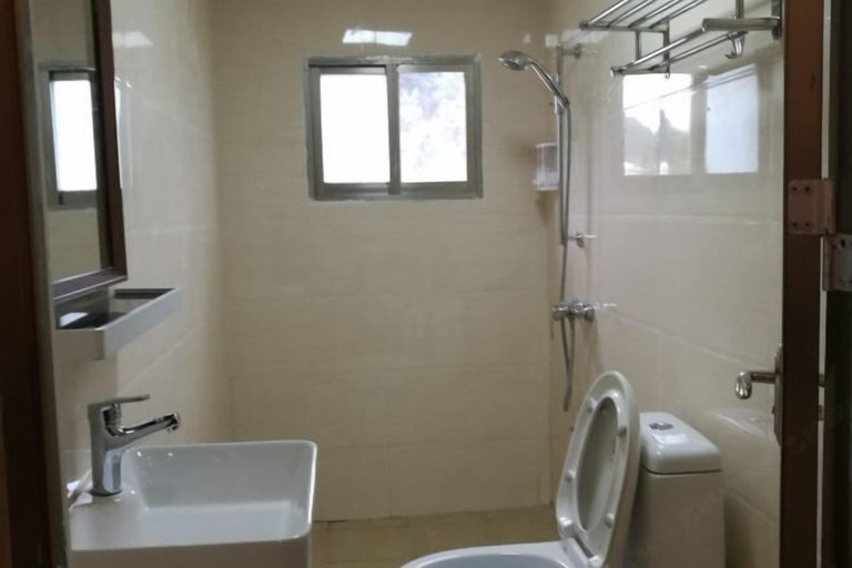 Bathroom 3, Fu Man Jia Ke Zhan, Hezhou
