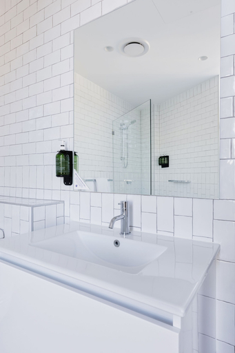 Bathroom 3, Mortdale Hotel, Sydney
