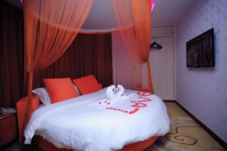 Bedroom 5, Baihe Boutique Hotel (Yueqing Beibaixiang Store), Wenzhou