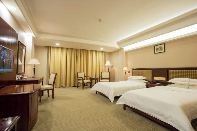 Bedroom 5, Zhong Hua Hotel, Guangzhou