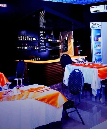 Food & Drinks, Premium HOTEL, Wouri