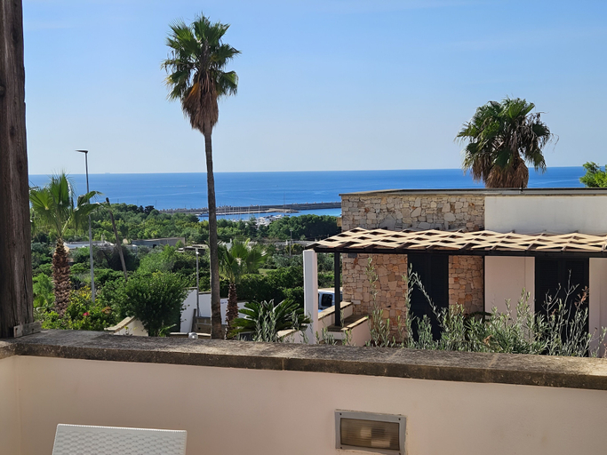 Children's play area - outdoor, APPARTAMENTO SUPERIOR 806, Lecce