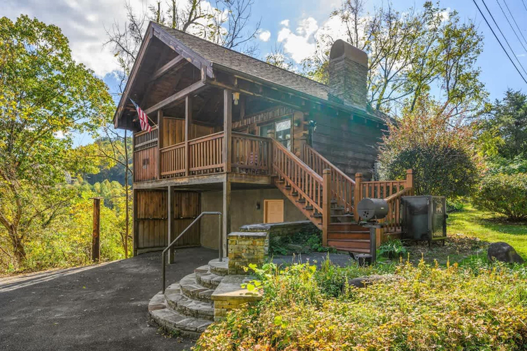 Room 3, Location Cute Studio Log Cabin Hot Tub Fireplace, Sevier