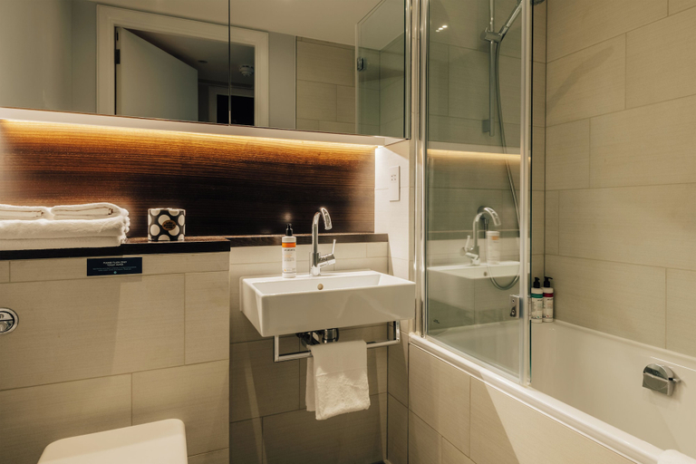 Bathroom 4, Kings Yard by Nestor, London