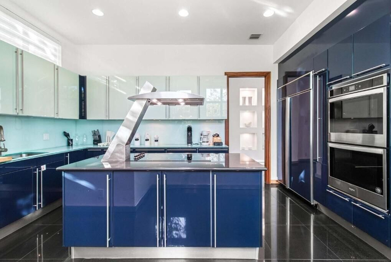 Private kitchen 4, Villa Bali Jacuzzi Pool Room, Broward