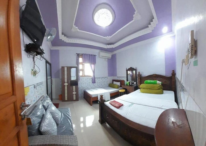 Room 2, FATHIN HOTEL BAWEAN SYARIAH, Gresik