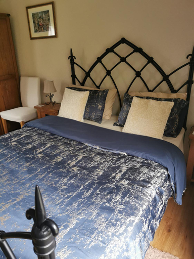 Bedroom 2, Le Petit Verger, Seine-Maritime