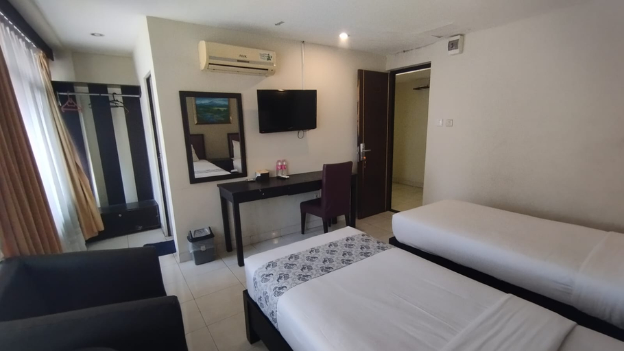 Bedroom 3, HOTEL GRAND SARASWATI, Semarang