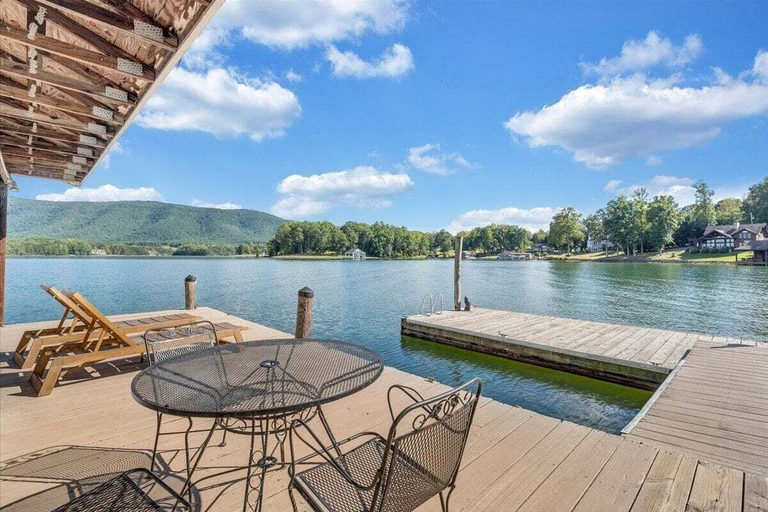 Outdoor dining 3, Thomwells Family Affair - Private Dock, Sleeps 18!, Pittsylvania