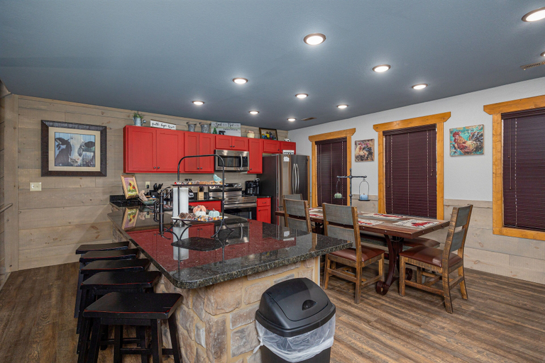 Food & Drinks, Mountain Sunrise Pool Cottage, Sevier