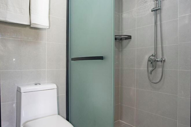 Bathroom 2, Lian Hotel, Wuhu