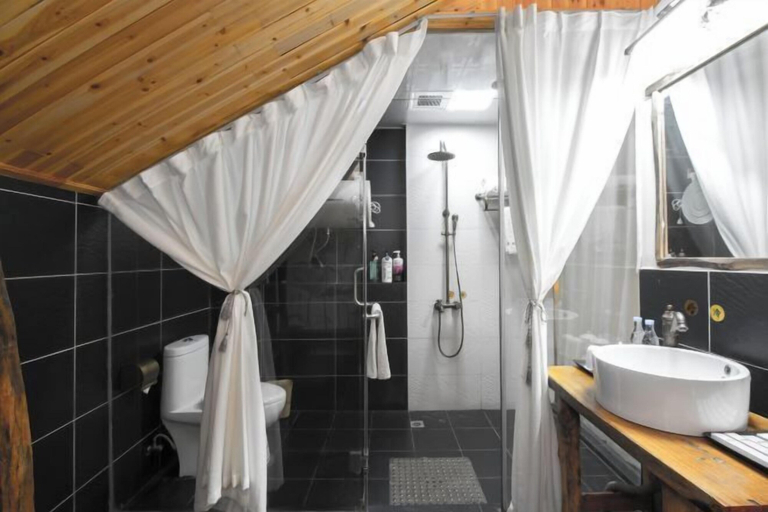Bathroom 3, Memory of Pan＇s, Guilin