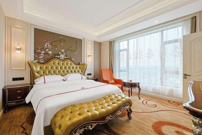 Bedroom 3, Baiyun International Hotel, Jilin