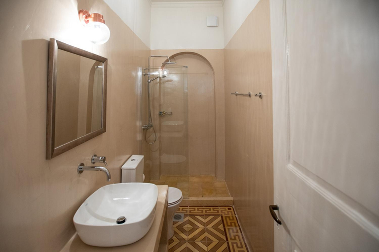 Bathroom 1, Aura central apartments, Ionian Islands
