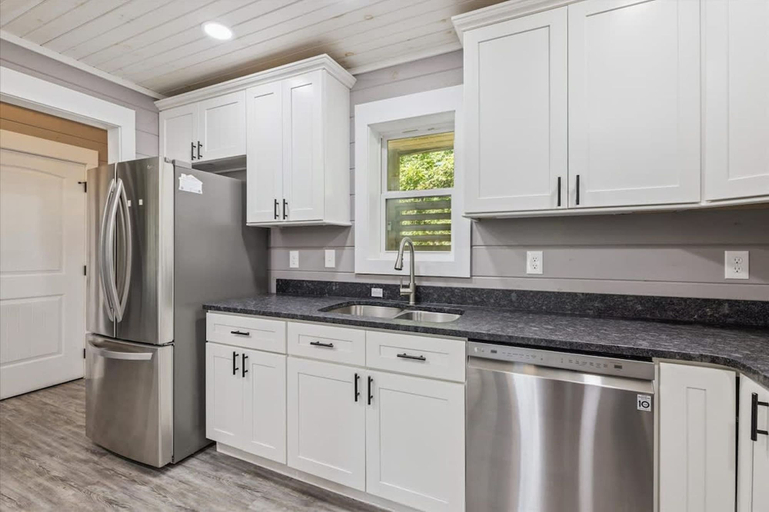 Room 4, Mountain View Beauty by Beyond Expectations, Sevier