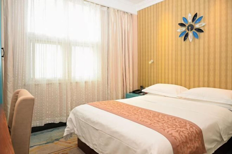 Bedroom 2, Dongfang Yuehai Hotel, Zhengzhou