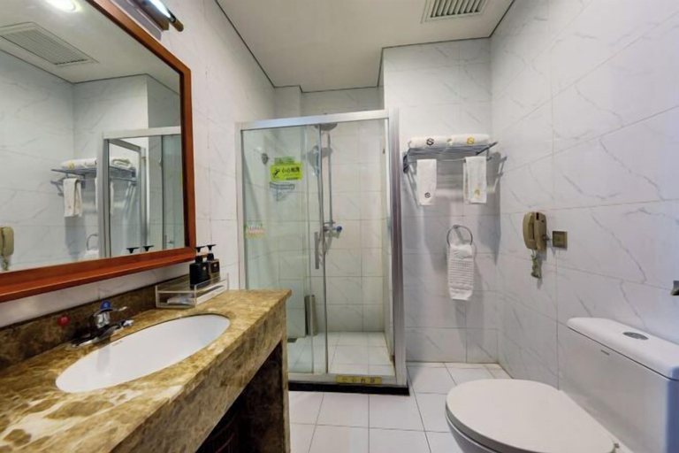 Bathroom 3, Yuan Tong Hotel, Jiuquan