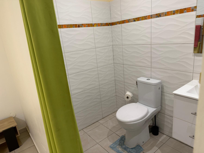 Bathroom 3, Rayon de Soleil T2 Bas de villa, Sainte-Anne