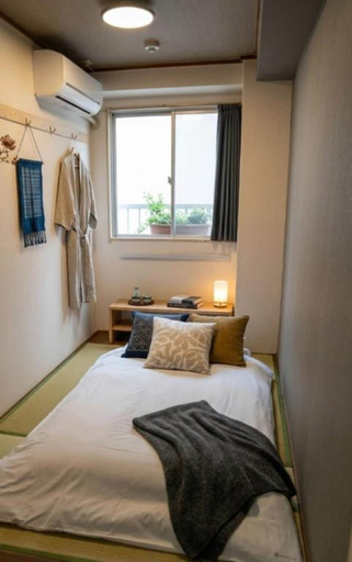 Room 4, Amber Hostel, Osaka