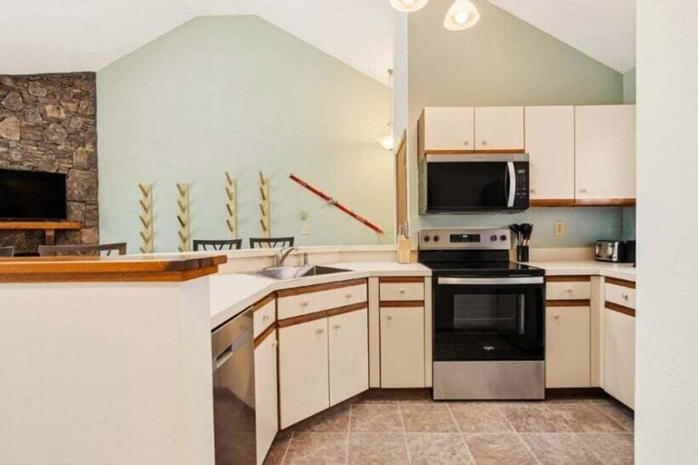 Private kitchen, Swiss Mountain 3br Dlx,csss4704 3 Bedroom Condo, Somerset