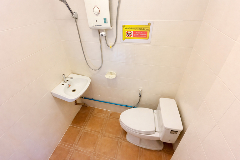 Bathroom 5, Bokeo Lodge & Restaurant, Houixai