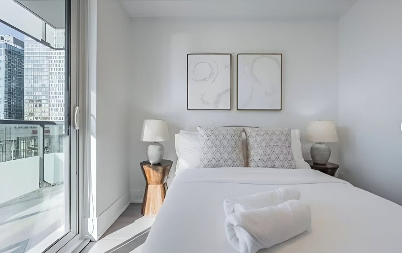 Room 2, The Casa - Toronto Financial District, Toronto
