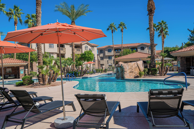 Pool, Upscale Stay w Heated Pool 8mins to ASU, Maricopa