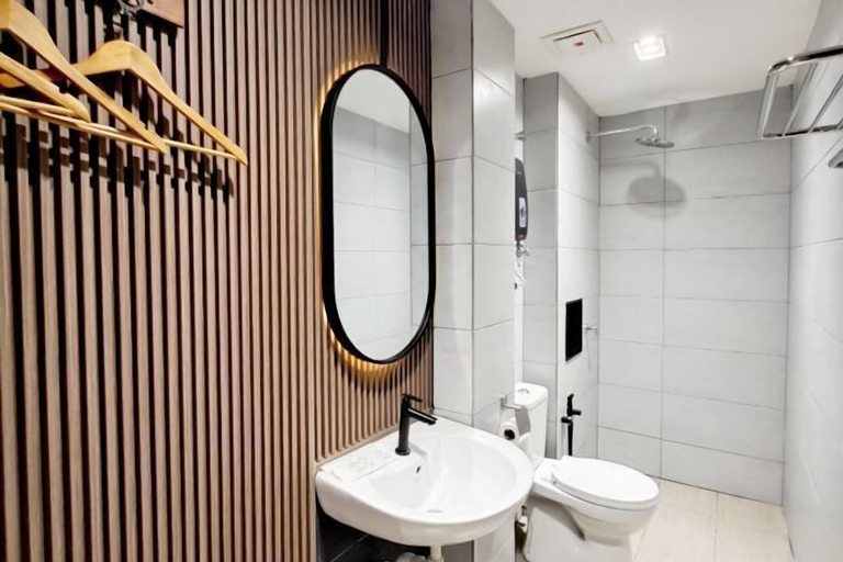 Bathroom 5, Urban Inn Salak Tinggi, Sepang