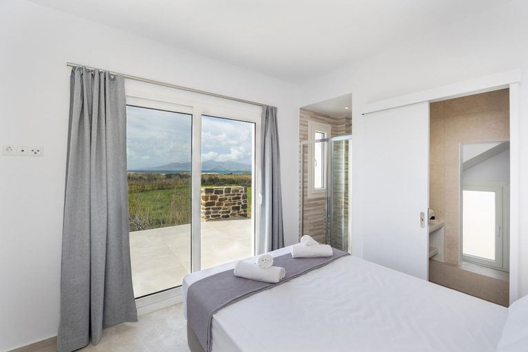 Room 2, Naxos Cube Villa Panoramic View Maisonette, South Aegean