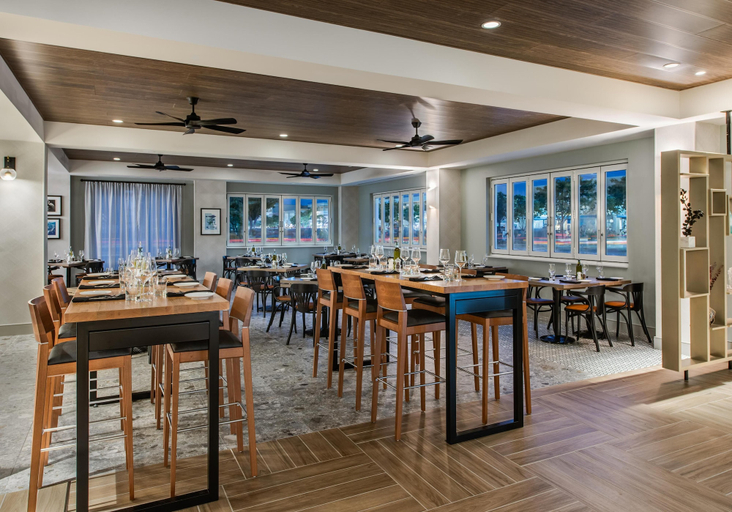 Food & Drinks 5, Coast Rehoboth Beach, Tapestry Collection by Hilton, Sussex