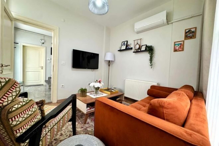 Room 2, Modern Furnished Historical House, Fatih