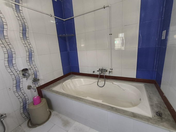 5, Via Kanak Executive, Pune