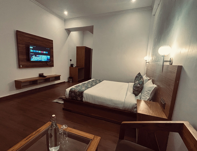 Room 4, SERENE FOREST RESORT, Nainital