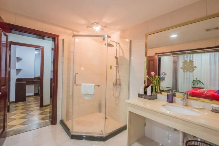 Bathroom 4, Qing He Hotel, Hangzhou