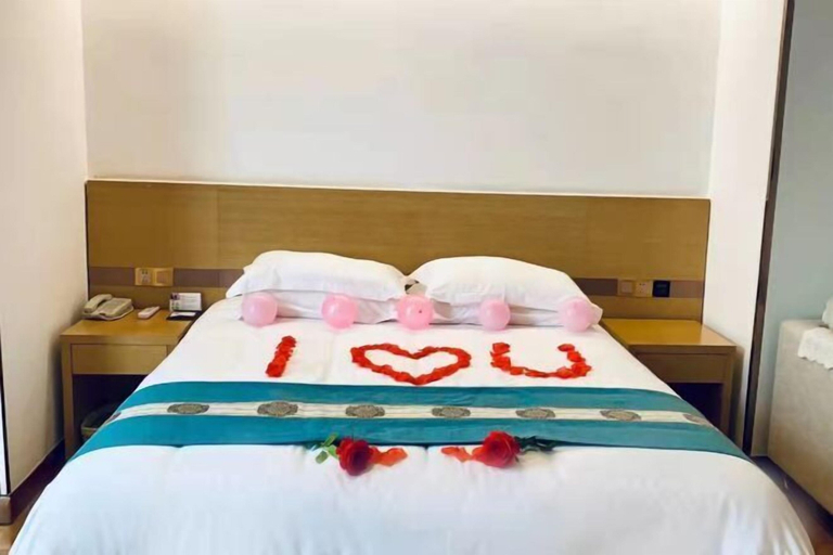 Bedroom 3, Bei Cheng Zhi Chun Hotel, Jingmen