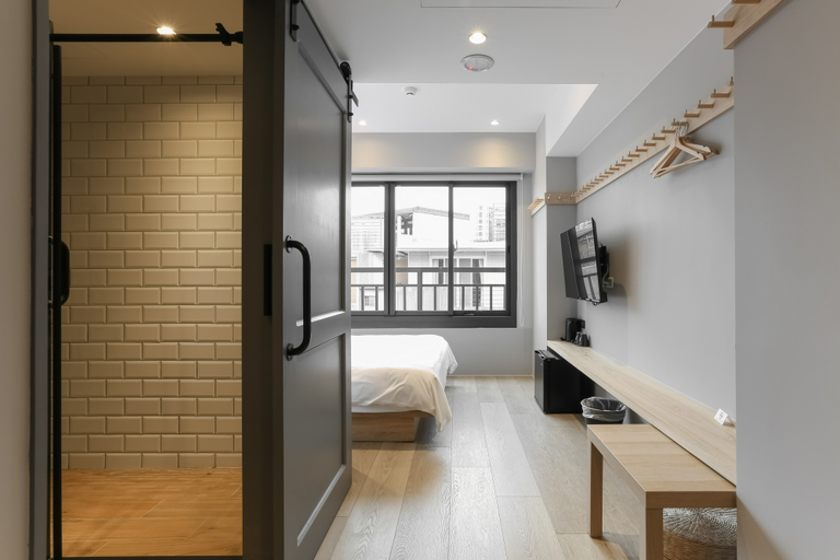 Others 5, N2 Hotel, Taichung