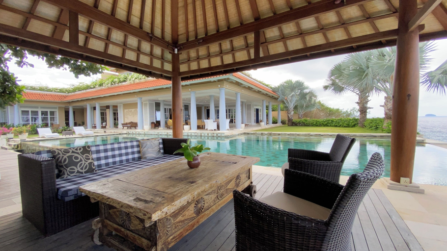 Food & Drinks 4, Raaga Samudra Villa, Karangasem