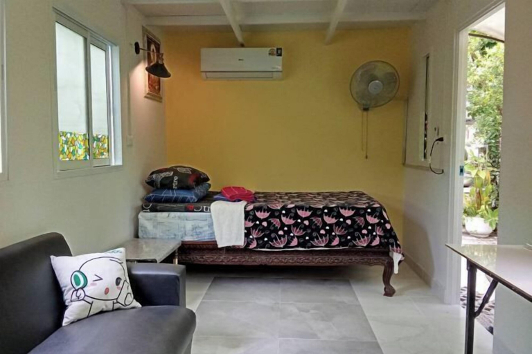 Bedroom 3, Young and Beautiful, Huai Kwang