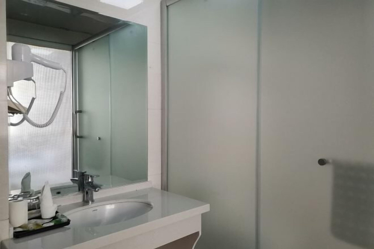 Bathroom 2, Xuancheng Baocheng Hotel, Xuancheng